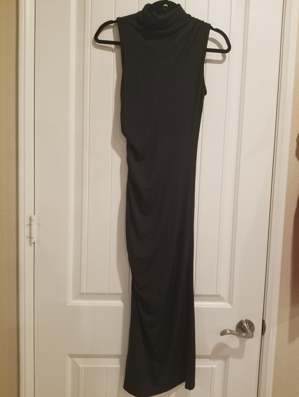 Black Sleeveless Dress